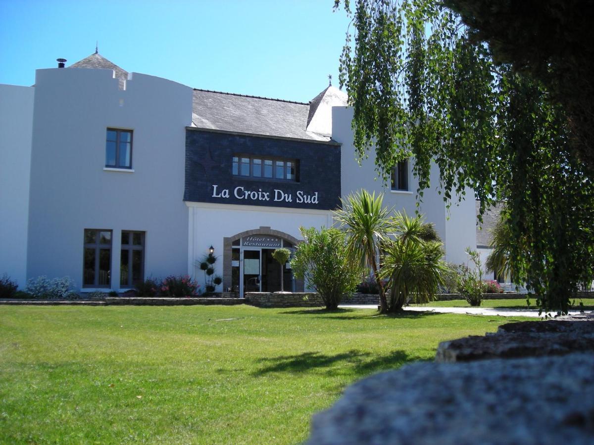 Logis Hotel La Croix Du Sud Le Tour-du-Parc 外观 照片
